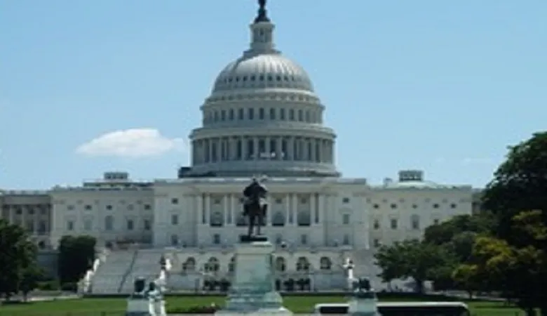 【英語講師必見】　紛らわしい！日本語では同じなのに英語では違う表現「借りる」